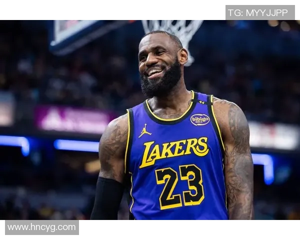 湖人高管对詹姆斯未执行球员选项表示疑惑引发关注